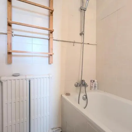 Cosy Confortable 4 Personnes Apartment Paris