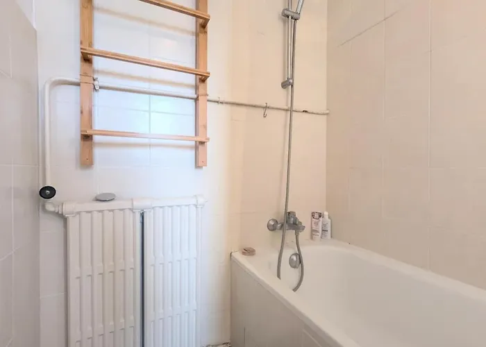 Cosy Confortable 4 Personnes Apartment Paris